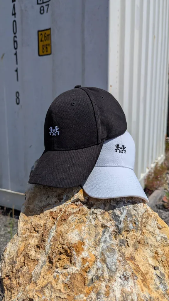 Double casquette pierre.webp